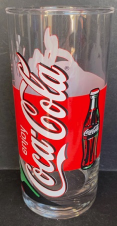 305006a-2 € 3,00 coca cola logo en fles D6,5 H 14,5 cm